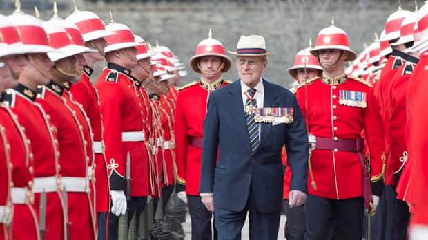 The Duke of Edinburgh served as the Colonel in Chief of The Royal Canadian Regiment since December 1953.

Our thoughts are with the Royal Family on this sad day.

Pro Patria!