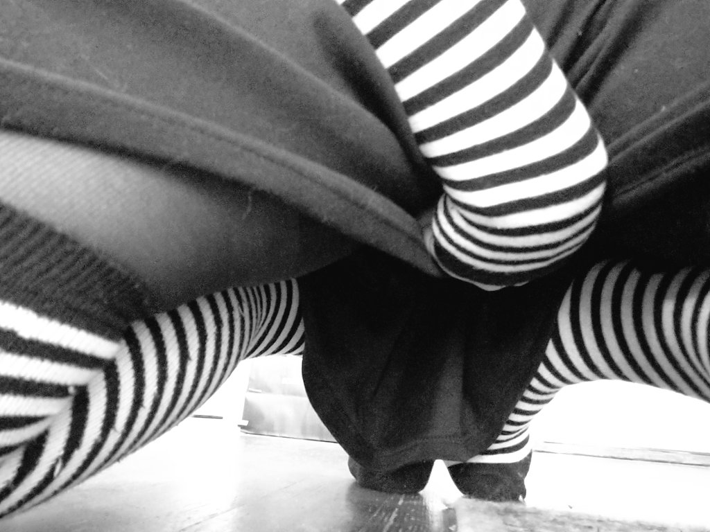 hen_aimee's tweet photo. i think of you
and all i can do 
is drop to my knees
and moan your name
#socks #stripes #miniskirt #sugarbaby #Upskirts #beautifulagony #goth #SadGirl https://t.co/46dmJaikFW