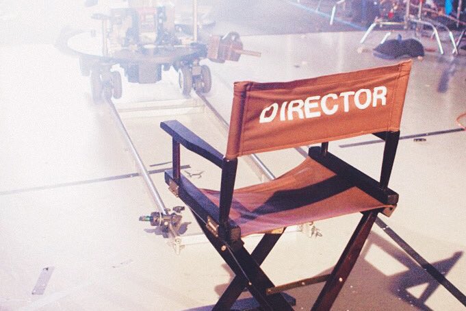 jihyoojins's tweet image. — movie star ⭐️ 

[a #spartace au]

actress sooyeon starring on a movie directed by kim jongkook; their paths will cross once again, will they have a happy ending?