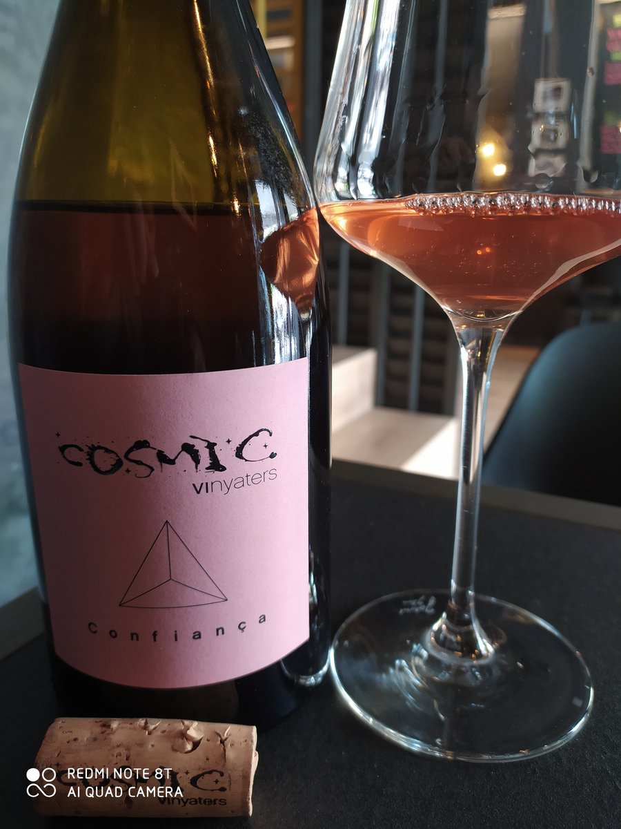 Confiança 2019 és #GarnatxaRoja 😋 Només 1995 ampolles de <a href="/CosmicCeller/">Cosmic vinyaters</a> #winelovers🍷
