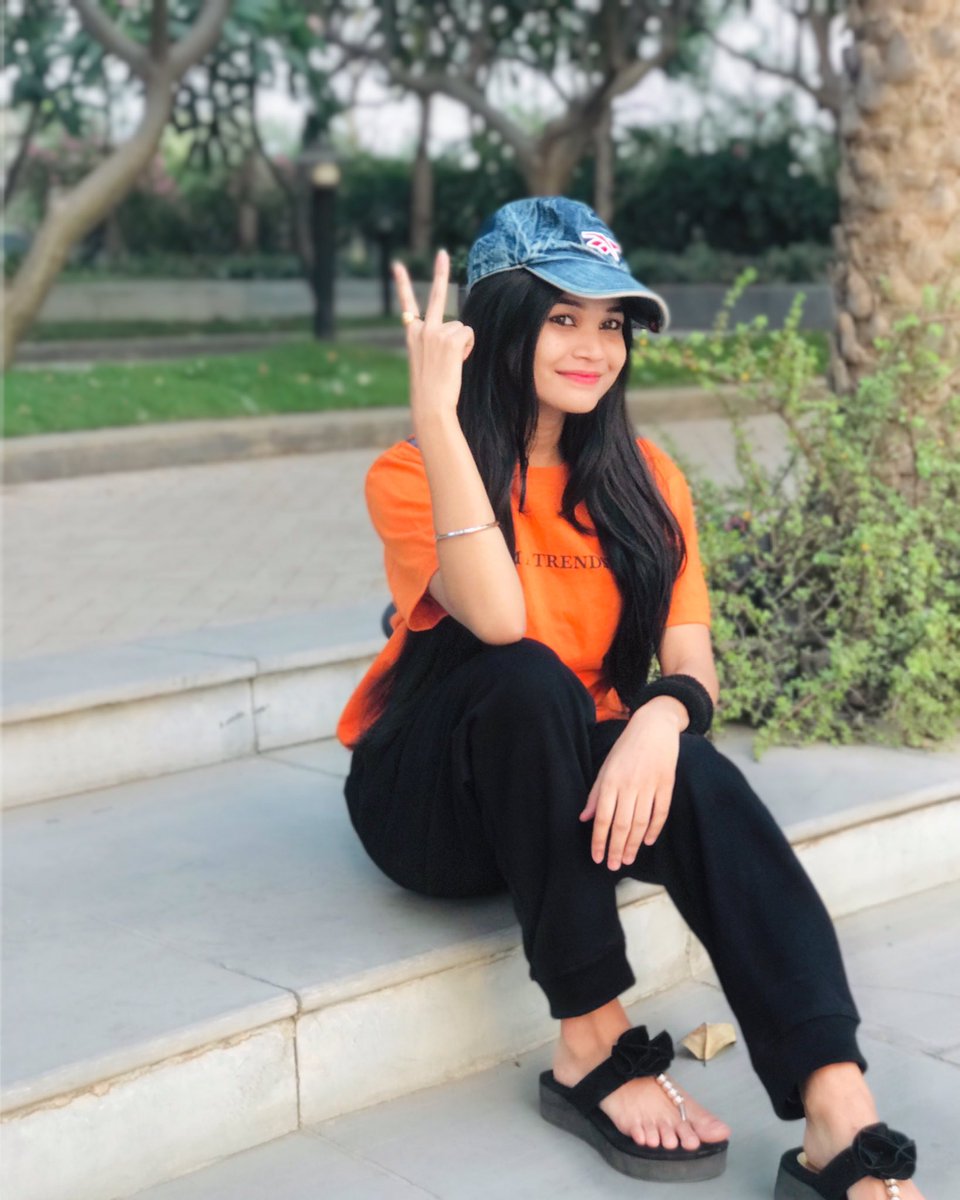 ____komal01____'s tweet photo. Heyya people 🍑🧡 https://t.co/PgvwMKAL8O