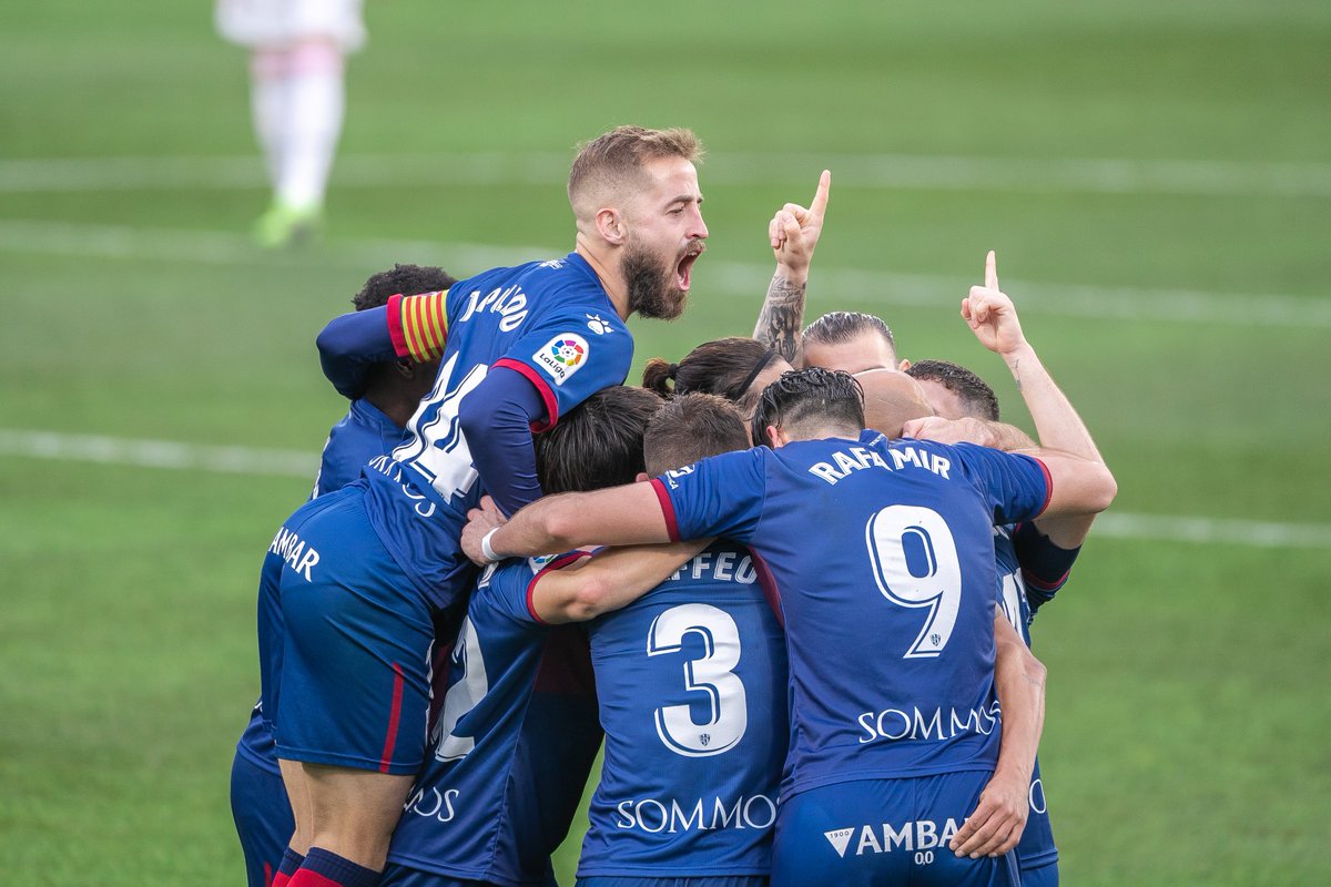 SDHuesca's tweet photo. Sabemos de dónde venimos, pero sobre todo, sabemos a dónde vamos.

No hace falta que nos esperen... 

¡𝐏𝐨𝐫𝐪𝐮𝐞 𝐲𝐚 𝐞𝐬𝐭𝐚𝐦𝐨𝐬 𝐚𝐪𝐮í!

Azulgranas, hoy tiene que ser una gran noche.
Vamos a enseñarle una vez más al mundo qué significa #NoReblar.

💪🏻🔵🔴

#HuescaElche https://t.co/ZRGMmMdwKp