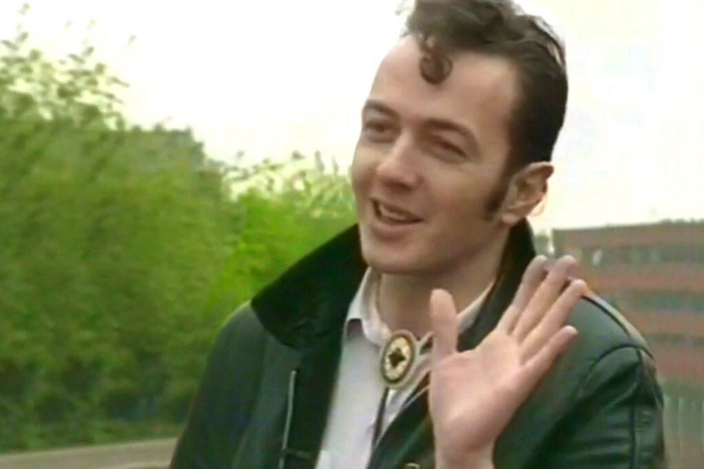 シムノン tweet media