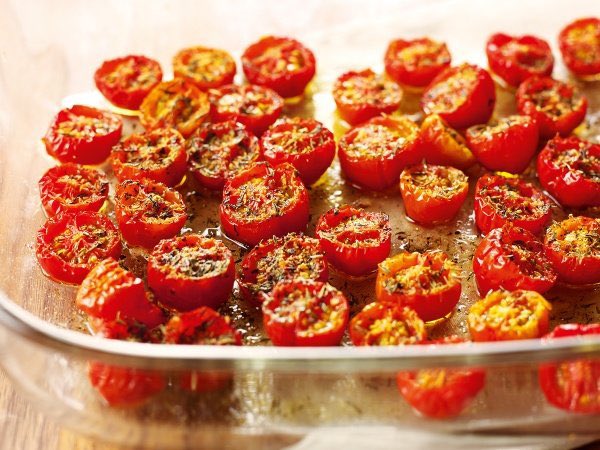 Nigella_Lawson's tweet photo. Moonblush Tomatoes are #RecipeOfTheDay! Great for bruschetta, or with goat’s cheese, mozzarella or burrata, or whenever and wherever you want intense nuggets of bright flavour https://t.co/59Y6Luq6fq https://t.co/vO7tyLKivY