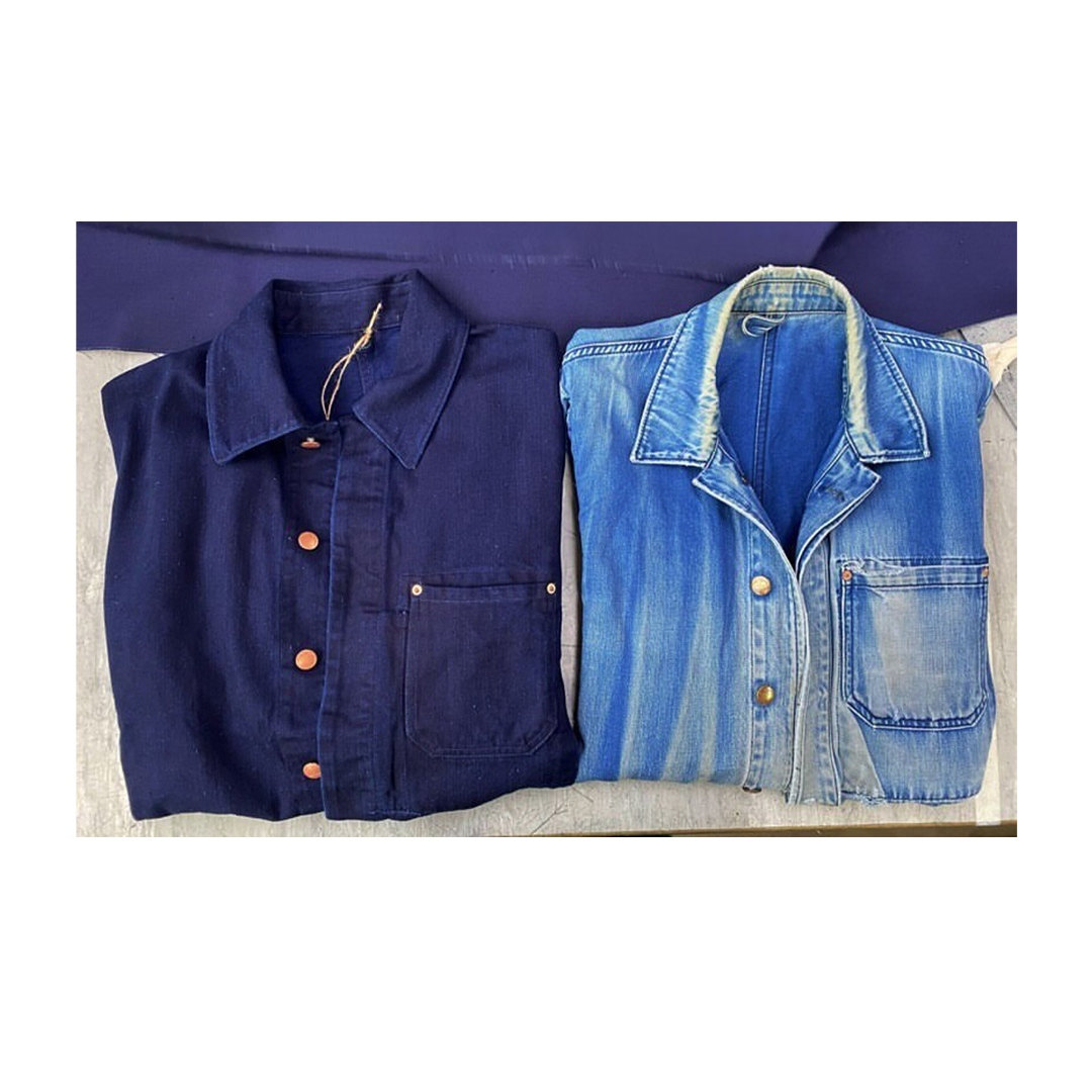 Fade Friday⁠
⁠
On the left is the E17 Chore Jacket fresh off the production line at the Atelier⁠
⁠
On the right, also an E17 but after 5 years of wear 😍⁠
⁠⁠
⁠
#fadefriday #denim #chorejacket #E17
#blackhorselaneateliers