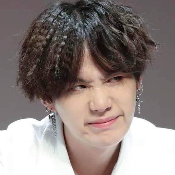 Yoongi moments that doesn't seem real but they are; a thread