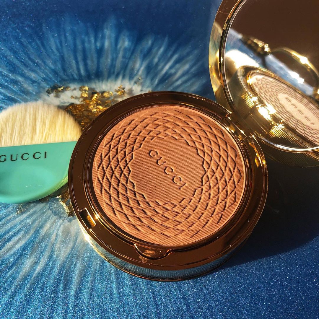 Selfridges's tweet photo. Bronzed by @guccibeauty •  #Regram from @alja_jo's 'Poudre De Beauté Éclat Soleil' powder. Shop at the link https://t.co/ON3Q5IiBVo https://t.co/iLy8JPsMlM