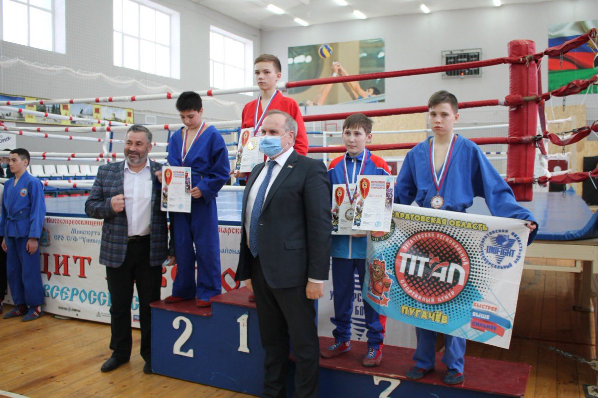 Борское проводит традиционный ежегодный 19-й Всероссийский турнир по универсальному бою. В возрасте 12-13 лет самарские спортсмены в первые дни турнира завоевали первое место. Молодцы!!! #соратник #борское #samgd #er63 #впередкпобедам #Russia