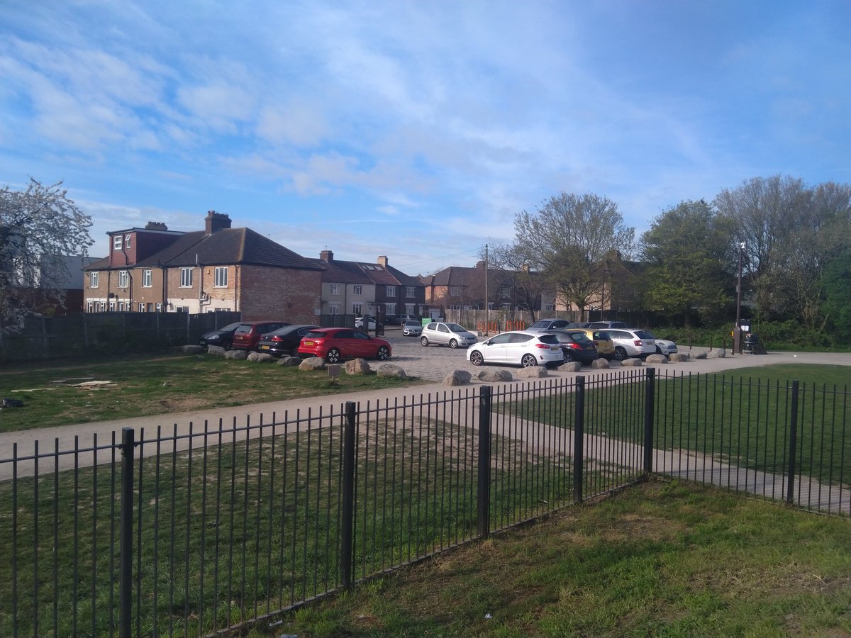 Cheney Row Park this morning. No one in the park but car park almost full. When the park was renovated, it's clear that some parking was needed for blue badge Holders and events but now it's just being used as a free car park. #priorities