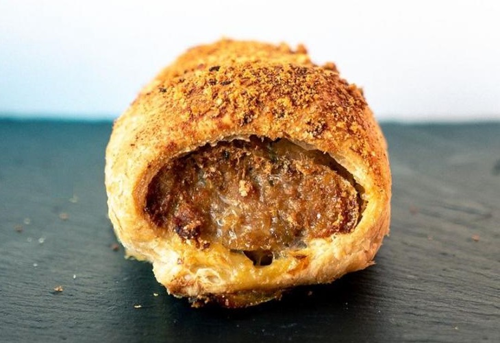 Lord Sugar (@lord_sugar) on Twitter photo The chilly weather still hasn’t gone. Warm yourself up with a freshly baked <a href="/doughbakehouse/">Dough Artisan Bakehouse</a> handmade sausage roll. Dough is at Milkwood Rd Herne Hill and High St Beckenham. OPEN 7 DAYS A WEEK. My joint business with #TheApprentice Carina. #Ad The chilly weather still hasn’t gone. Warm yourself up with a freshly baked <a href="/doughbakehouse/">Dough Artisan Bakehouse</a> handmade sausage roll. Dough is at Milkwood Rd Herne Hill and High St Beckenham. OPEN 7 DAYS A WEEK. My joint business with #TheApprentice Carina. #Ad