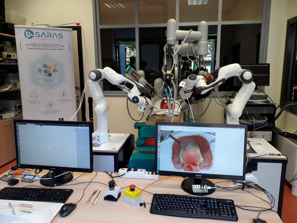 Today functional tests on the SOLO-SURGERY platform on the radical #robotic #prostatectomy: 1st #surgeon at the da Vinci console &amp; the SARAS autonomous system as assistant surgeon! #robot #surgicalrobots #surgery #urology #research #h2020 #Horizon2020  #eurobotics