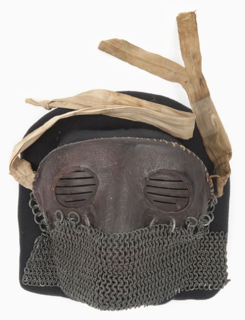 AWMemorial's tweet image. Used by tank crews in the First World War, this type of chainmail mask offered protection against small shards that could splinter off from the inner surface of the tank when shells struck the outside. #AWMobjects   
Accession number: REL23774
#objectoftheweek  #myAWM