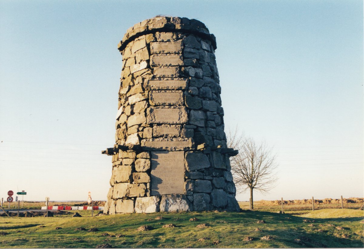  #Arras104: Beyond that a Scottish Division, the 9th, commanded by a South African, Henry Lukin, took the high ground at Pont du Jour where later their memorial cairn was placed.