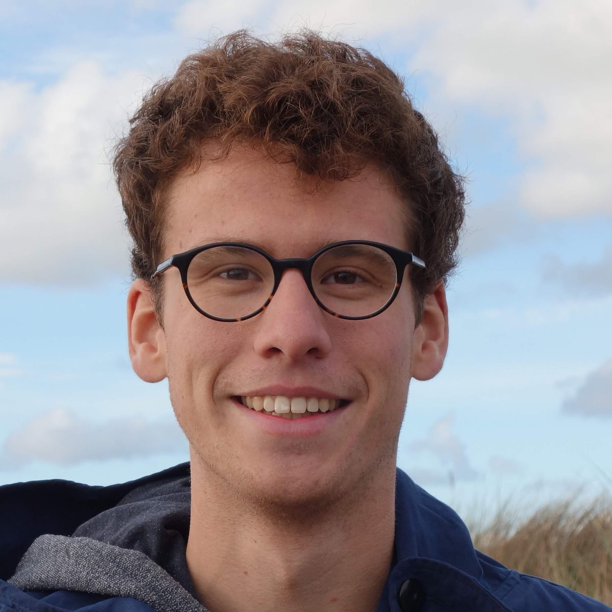Welcome to Titouan Morvan who  just joined the team as a research engineer! He will work for six months on semantic hypergraphs with applications to debates on climate and energy policies >> cmb.huma-num.fr/welcome-to-tit…