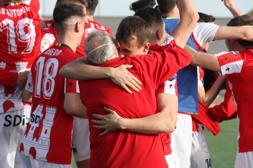 🇦🇹 Celebrar en compañía. 😍
Somos equipo. Somos blanquirrojos. 💪🏻

#SDLog #DefendiendoTusColores