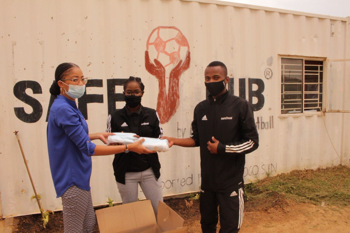 LumoHawk's tweet photo. Yesterday we handed- over brand new glasses to the @amandlaSE project in Diepsloot 🤩 

We also received an amazing donation of masks and were able to distribute these too! 

Thanks to our amazing supporters! @PivData @FuryFord4ways @AbsaSouthAfrica 

#glasses #vision2020 https://t.co/1U1IFHdOXQ