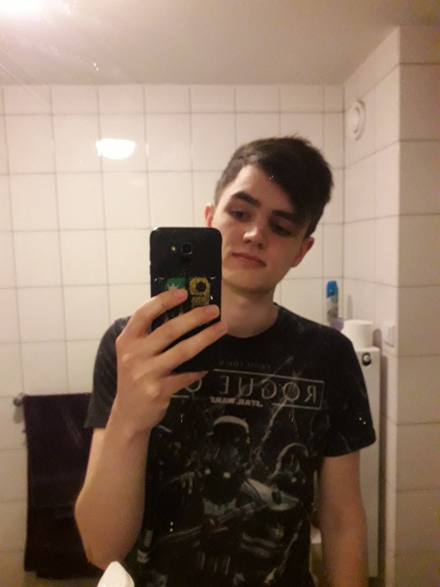 _VoidMaster's tweet image. Ya boi got a haircut and is feeling guuuuuud