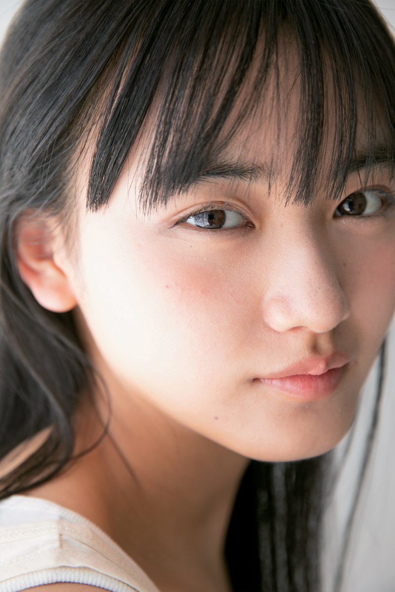 櫻坂46・山﨑天、高校入学記念グラビアでフレッシュな制服姿💕【📖発売