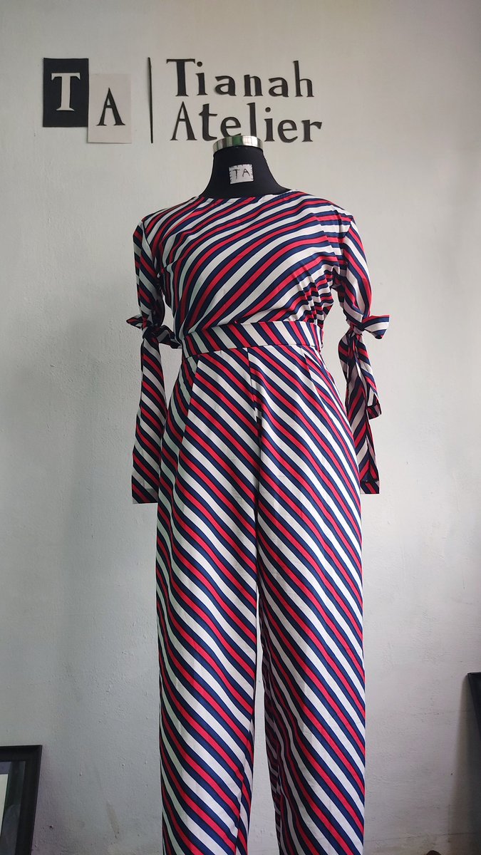 Which of the looks are you going for?
Team Ankara        or      Stripes
#tgif
#tianahatelier