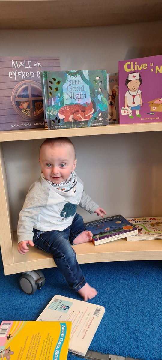 Bethan (@bethan_roberts3) on Twitter photo Tomi Wyn wrth ei fodd yn mynd ir llyfrgell 📚
Yay for the library being open! 🥳
<a href="/LlyfrgellDinb/">Llyfrgelloedd Sir Ddinbych</a> Tomi Wyn wrth ei fodd yn mynd ir llyfrgell 📚
Yay for the library being open! 🥳
<a href="/LlyfrgellDinb/">Llyfrgelloedd Sir Ddinbych</a>