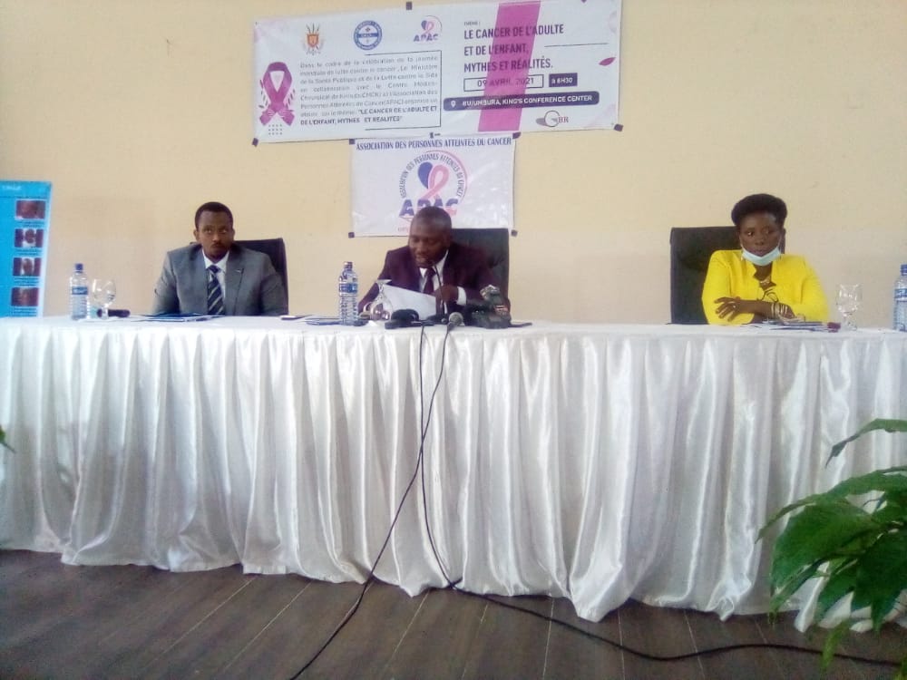 LeRenouveauBdi's tweet photo. #Burundi Dans le cadre de la célébration de la journée mondiale de lutte contre le cancer, le #MSPLS en collaboration avec #CMCK et l'association des personnes atteintes du cancer, #Apac, organise un atelier sur le thème "le cancer de l'adulte et de l'enfant, mythes et réalités" https://t.co/Piv22pDFUy