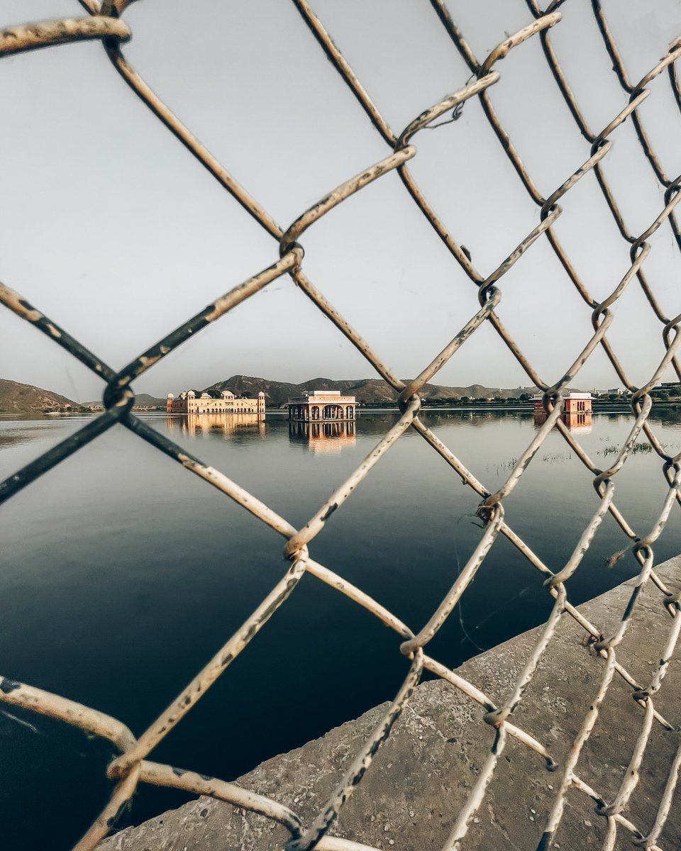 Framed Jal Mahal📱

#mobilephotography #ShotOniPhone12 
<a href="/Apple/">Apple</a>