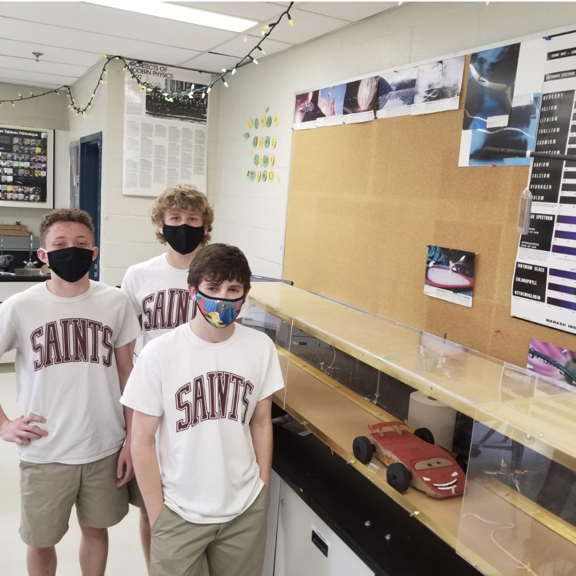 StPeterCSS's tweet image. Wind tunnel test day in Grade 11 Physics class @PVNCCDSB #PVNCLearns #PVNCLeads #challengebasedlearning