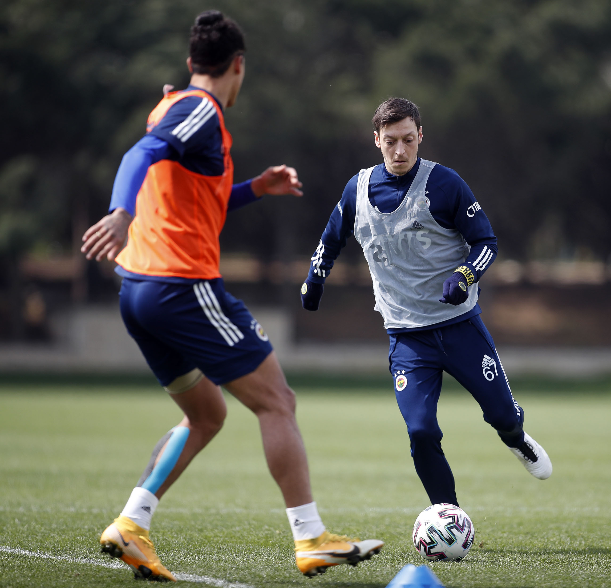 Son dakika: Fenerbahçe paylaştı! Mesut Özil...