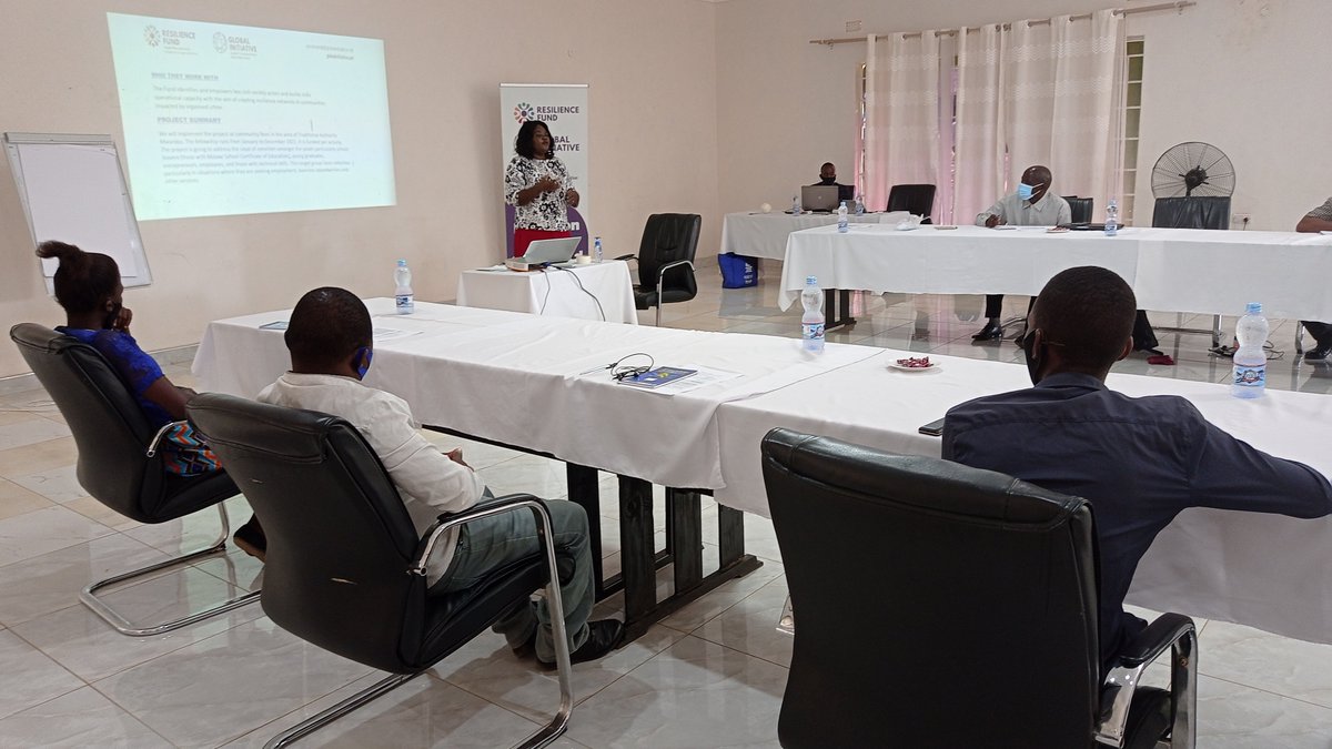 PoneloPonie's tweet photo. _As part of my Resilience Fund Fellowship, I held a training workshop with representatives from different media house in Zomba as a way of encouraging journalists to investigate crimes related to extortion in Malawi.
#GIResilience
#ResilienceFund
#Communityresilience https://t.co/JZsHTKIBEo