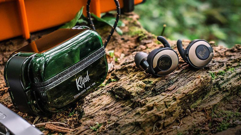 phileweb's tweet photo. Klipsch、IP67準拠のアウトドア仕様完全ワイヤレス「T5 II TRUE WIRELESS SPORT」 https://t.co/Cp6koJ2B9b https://t.co/jPEBKNmy7l