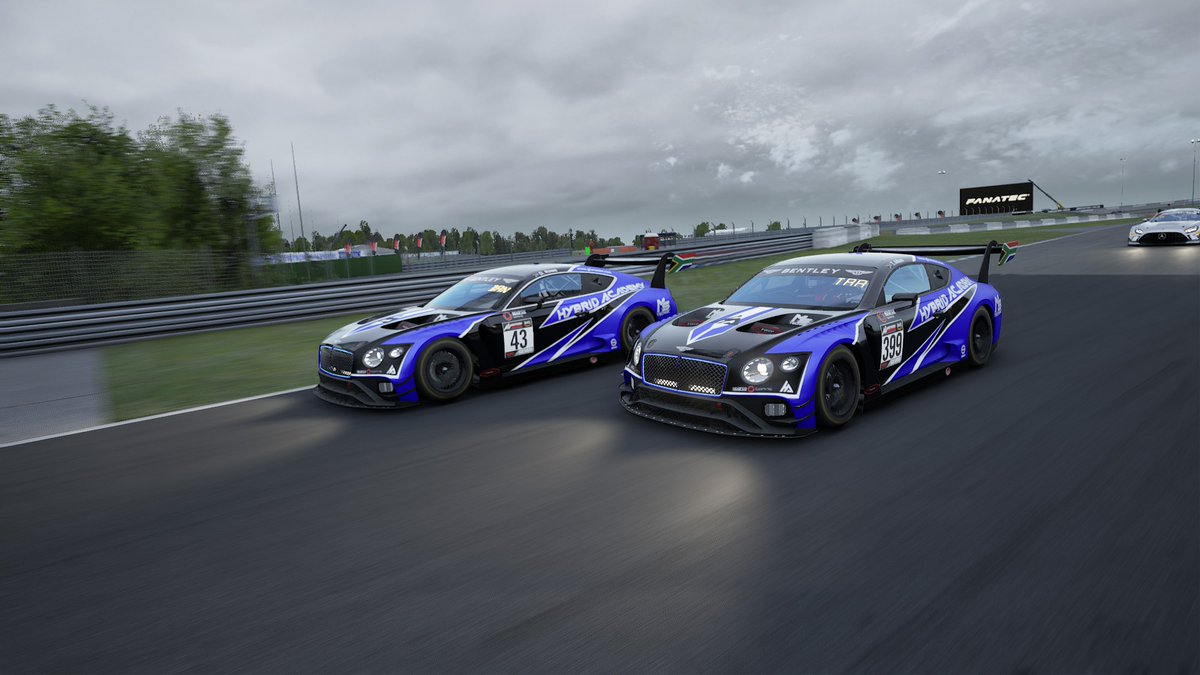 HybridAcademyZA's tweet image. What a great season it has been for us over at @RaceFacePro! We lock out the podium spots in the driver standings with @_danielrowe taking the championship as well as having all 3 teams in the top 4 positions. This gives us back to back team championship victories!