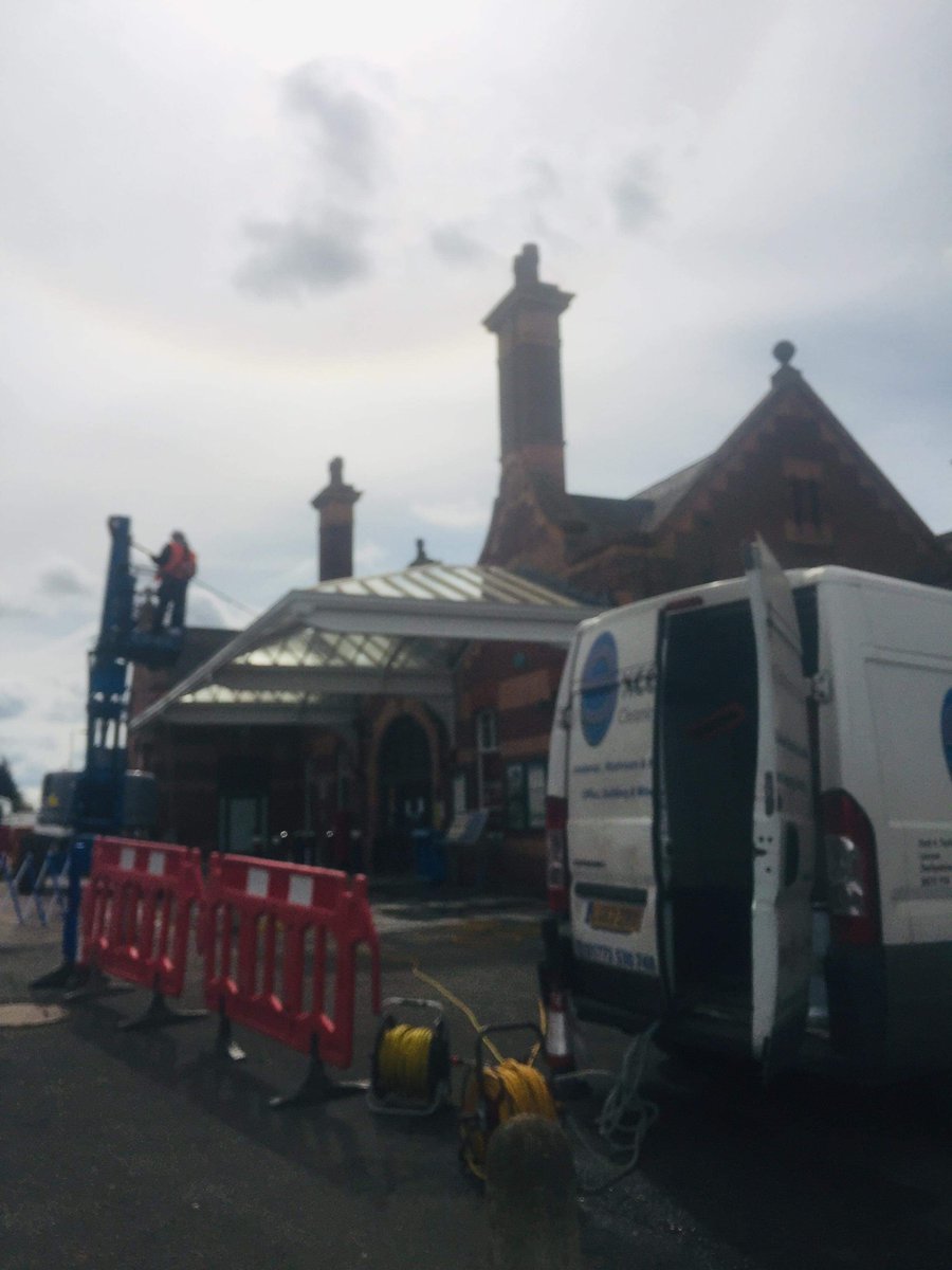 ExcelCleaningS1's tweet photo. Canopy and atrium clean completed by our team at Kettering station yesterday with fantastic results! Another job well done team👍 #washdowns #cleaningservice #windowcleaning #commercialcleaning https://t.co/5CcfT2L57b