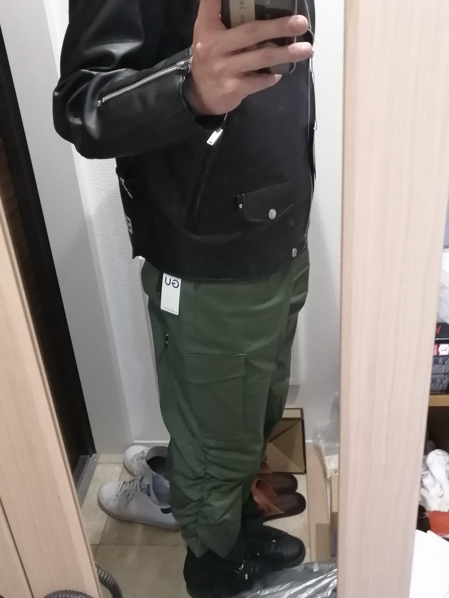 Hideki なんとなくレビュー2 Gu Undercover カーゴパンツ レディース レディースだけど メンズでも余裕ではける L 28インチ Xl 30インチ Xxl 32インチ みたいなサイズ感 裾長めなので 女性はハイライズで着用必須 セットアップにするかは好みの Hideki なんとなくレビュー2 Gu Undercover カーゴパンツ レディース レディースだけど メンズでも余裕ではける L 28インチ Xl 30インチ Xxl 32インチ みたいなサイズ感 裾長めなので 女性はハイライズで着用必須 セットアップにするかは好みの