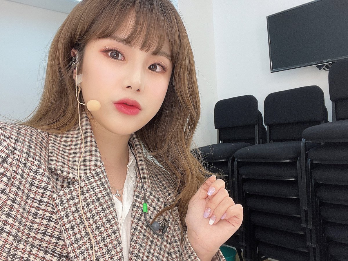 1set_official's tweet image. [GO, GO, SING!]フアユの自撮り♥️
気になるなら👉🏼bit.ly/39ZMd7F

#ワンセット #1SET #オンライン公演 #gogoSING #zaiko #kpop #acoustic #R&amp;amp;B