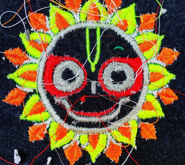 BoyGeorge_ePage's tweet photo. Hare Krishna face by 'The Collagist' for @BoyGeorge, art direction William Baker  #freehandmachineembroidery

Source: https://t.co/XnnNdlURrP https://t.co/9Vv46VuOjE