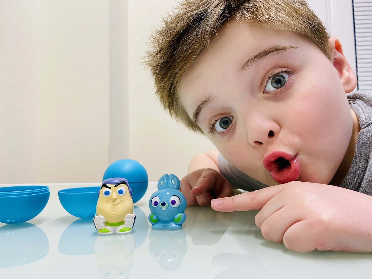 ZacharyToysFun's tweet photo. (AD) Toy Story Mashems, check out the surprises from Toy Story 4.

We found one of the mystery characters yay. Super cool. 

Who is your favourite Toy Story character to squish?

#characterkidz #mashemsmagic @CharacterToysUK #collectibles #collectables #toys #toystory #toystory4 https://t.co/xKYwRdC3H8