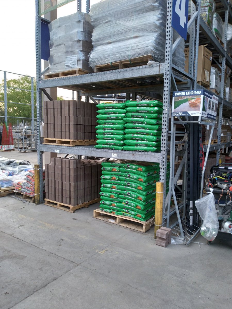 _nicolemarie_6's tweet photo. MST came out swinging in the garden center at #1713elizabethcitync today!! Kudos to this team for the magic they made this morning. Your hard work did not go unnoticed! @Stephan52090228 @eric_marler @damianftaylor https://t.co/T9ZDC0hm19