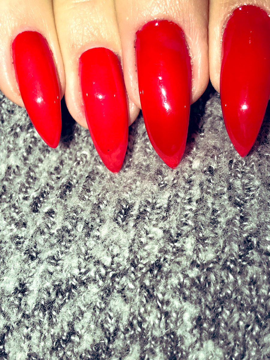 New nail color I went with classic Red #stilettonails 💅♥️💋♥️✨✨