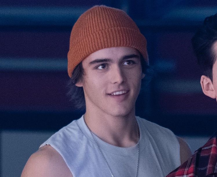 jatplovesyou's tweet image. hi to all the new people here🥰🥰welcome 😁🙌 julie, luke, alex, and reggie love you all so much 💜‼️