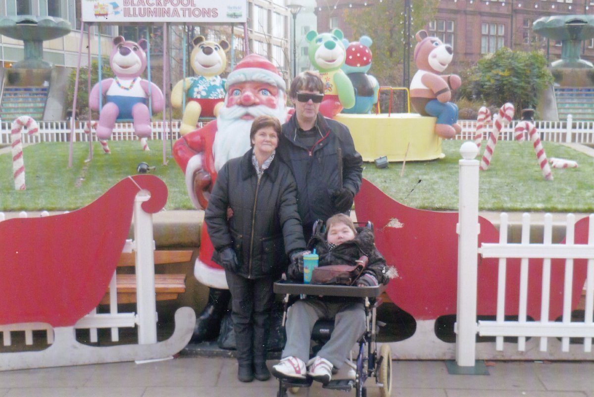 Ken and Patricia describe family holidays to Cleethorpes, Mablethorpe, Withernsea, Blackpool. They stayed in hotels and caravans and each year people would remember Laura, especially market traders who knew her as a connoisseur of handbags and a reliable repeat customer. 12/