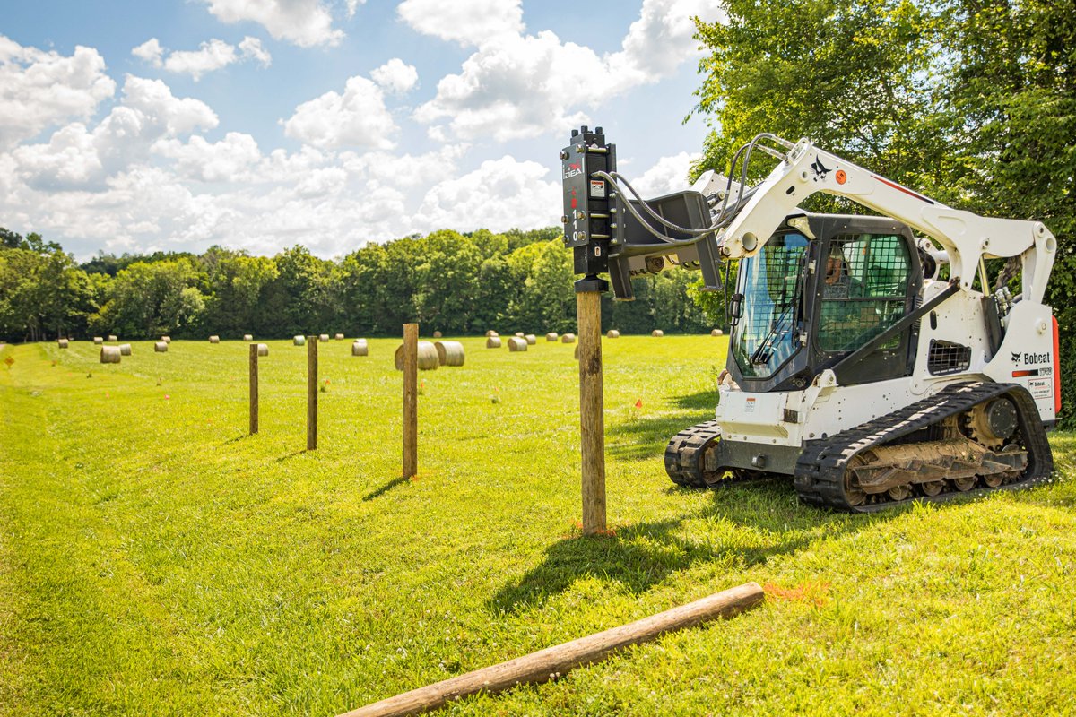rennmillcenter's tweet photo. Deliver up to 800 blows per minute with the IDEAL Vibrating Post Driver #iD110 #IDEAL #KeepTheCowsIn #Fencing #RENN #WesternCDNDistributer https://t.co/7AxL8DGlJq