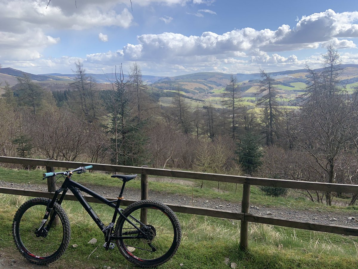 DenisRobson2's tweet image. Quality afternoon again @GlentressForest for my weekly gravel adventure. Although I’ll always consider myself a beginner,this area offers riding at it’s best for me, for exercise, scenery and experience. @TweedGo @CycleBorders #lovenatureloveyourhealth