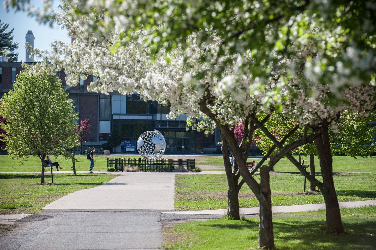 WestfieldAlumni's tweet photo. @WestfieldState's Environmental Science program has been ranked number 1 in Massachusetts and number 4 in the United States based on affordability, accessibility, and quality. 🙌

Read more: https://t.co/Y6pK50ulJ4 https://t.co/uX0hHFjMGc