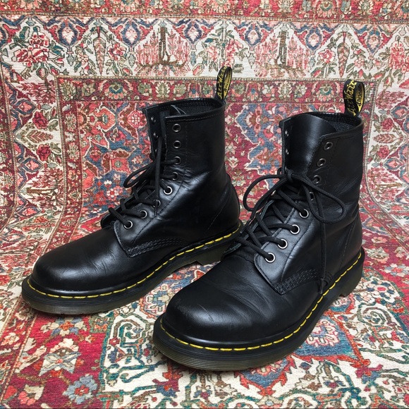 Marcymacbride's tweet photo. So good I had to share! Check out all the items I'm loving on @Poshmarkapp from @kismetFam #poshmark #fashion #style #shopmycloset #cynthiavincent #drmartens #billabong: https://t.co/m8CXdYiSUR https://t.co/R8AiOaL0Jl