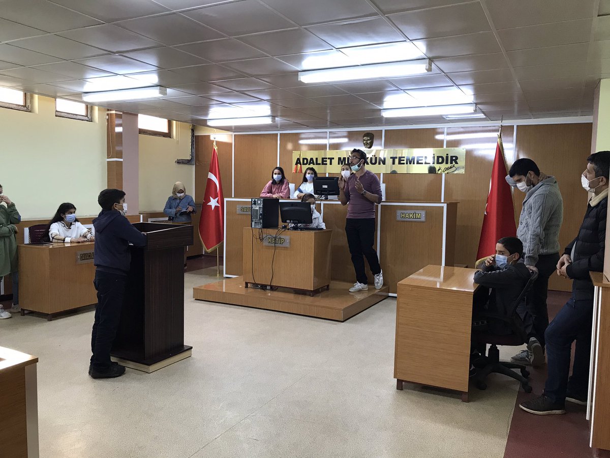 LGS’ye hazırlanan 8.Sınıf öğrencilerimizle ilçemizde bulunan liseleri gezdik. <a href="/tcmeb/">Millî Eğitim Bakanlığı</a> <a href="/ziyaselcuk/">Ziya Selçuk</a> <a href="/siverekkaymakam/">SİVEREK KAYMAKAMLIĞI</a> <a href="/hasanongu/">Hasan ONGU</a> <a href="/siverekmem63/">Siverek İlçe MEM</a> <a href="/NKapanoglu/">Nuri Kapanoglu</a> <a href="/umutbugdayci63/">umut buğdaycı</a>