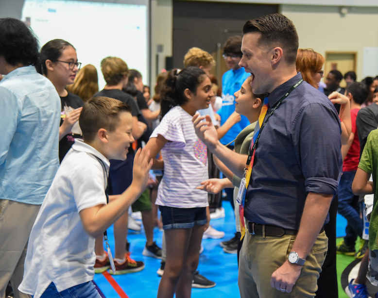 ASBIndia's tweet photo. Thrilled to announce #RemarkableEducatorAtASB @MrBarronLearns as our new #MiddleSchoolAtASB Associate Principal, from Aug 21. As a #ThirdCultureKid & #ASBIndia staff alum Mr Barron brings experience & valuable perspective to our students. Hear his views https://t.co/rs3FTOjfBS https://t.co/cs43e3y4wQ