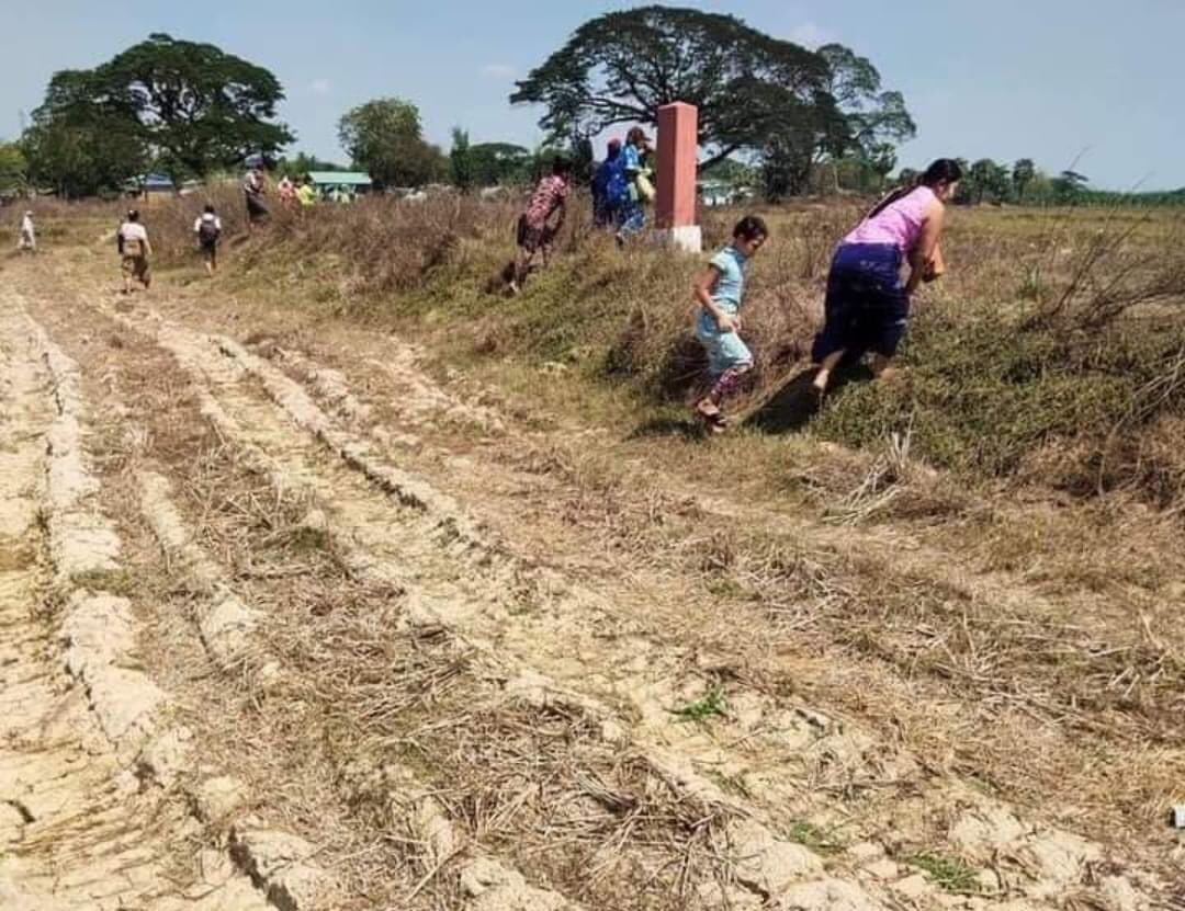 Local citizens from Bago have to run away from home due to intense crackdown &amp; it’s not safe to live even in the home . What’s the world leaders doing? #WhatsHappeningInMyanmar #Apr9Coup