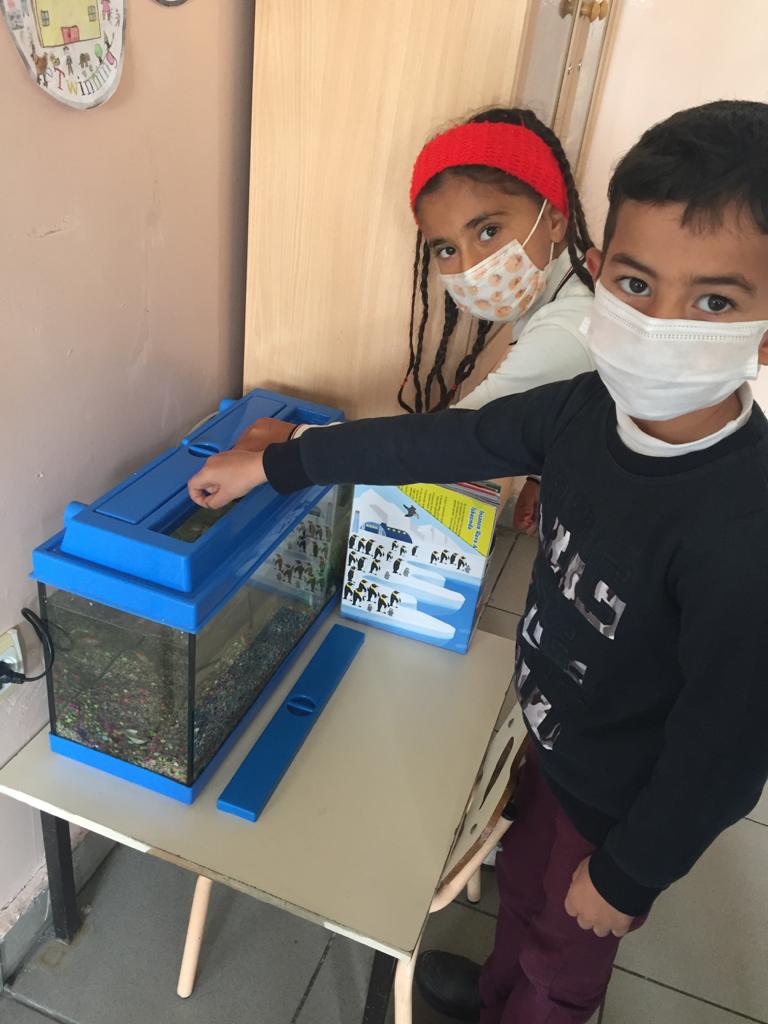 bayramliokul's tweet photo. Sınıf öğretmenlerimizin de ortakları arasında yer aldığı "Haydi Minik Dostum! Zil Çaldı." adlı eTwinning projesi okulumuzda uygulanmaya başlandı. 
Farklı illerden projeye katılım sağlayan öğretmenlerimizi tebrik eder, kolaylıklar dileriz.
@tahirshn_mia 
@erdalkilinc27 https://t.co/MJJUnbSX00