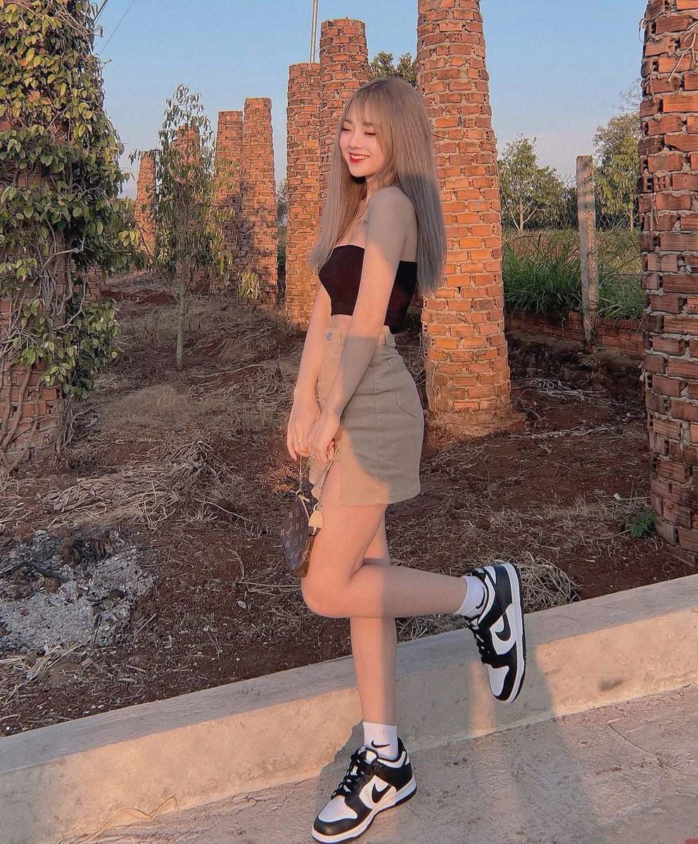 TramDamDuc's tweet photo. e sv moi ra truong can tim dd yeu thuong ho tro, dam bao ngoan hien va dam dang 😍😍😍 https://t.co/CB0TFZAFPY