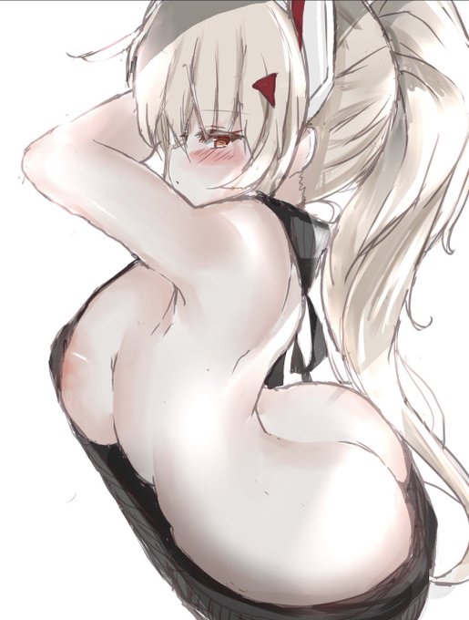 忘れてた。
1.アタリ•ラフ
2.線画
3.塗り

ラフ描いて線画より先に塗ります(1枚目)
次に線画して微調整とかして完成(2枚目) 